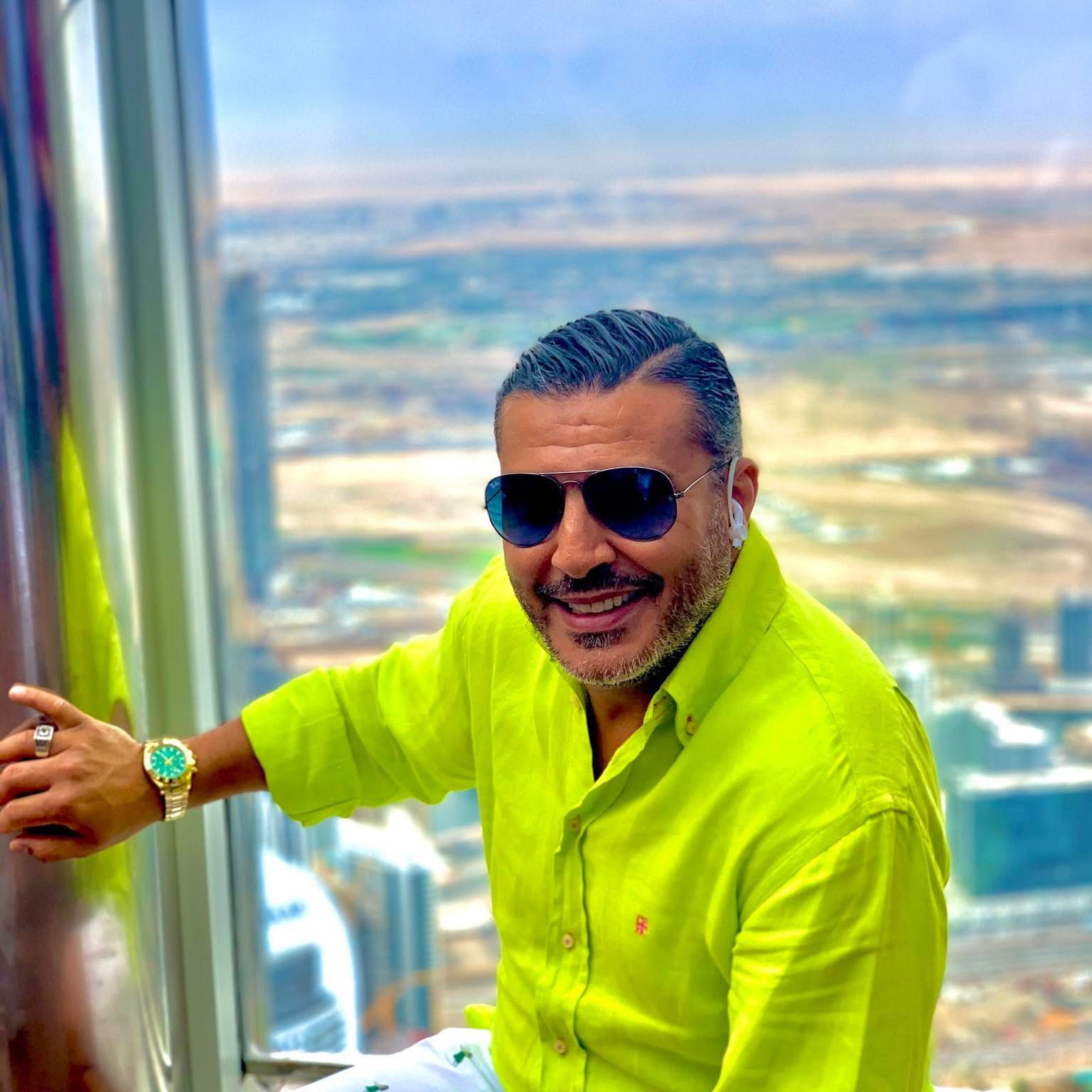 مرشد سياحي بمراكش يتطوّع لمرافقة السائحة الإيطالية ضحية الاعتداء… مبادرة إنسانية تُعيد الاعتبار لصورة المدينة