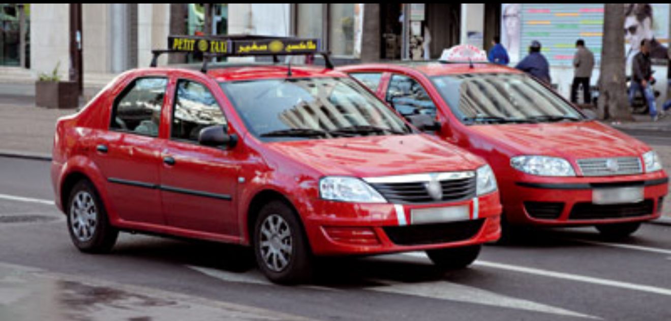 رفض نقل شابين معًا بمحطة الوازيس يدفعهما للجوء إلى تطبيقات النقل